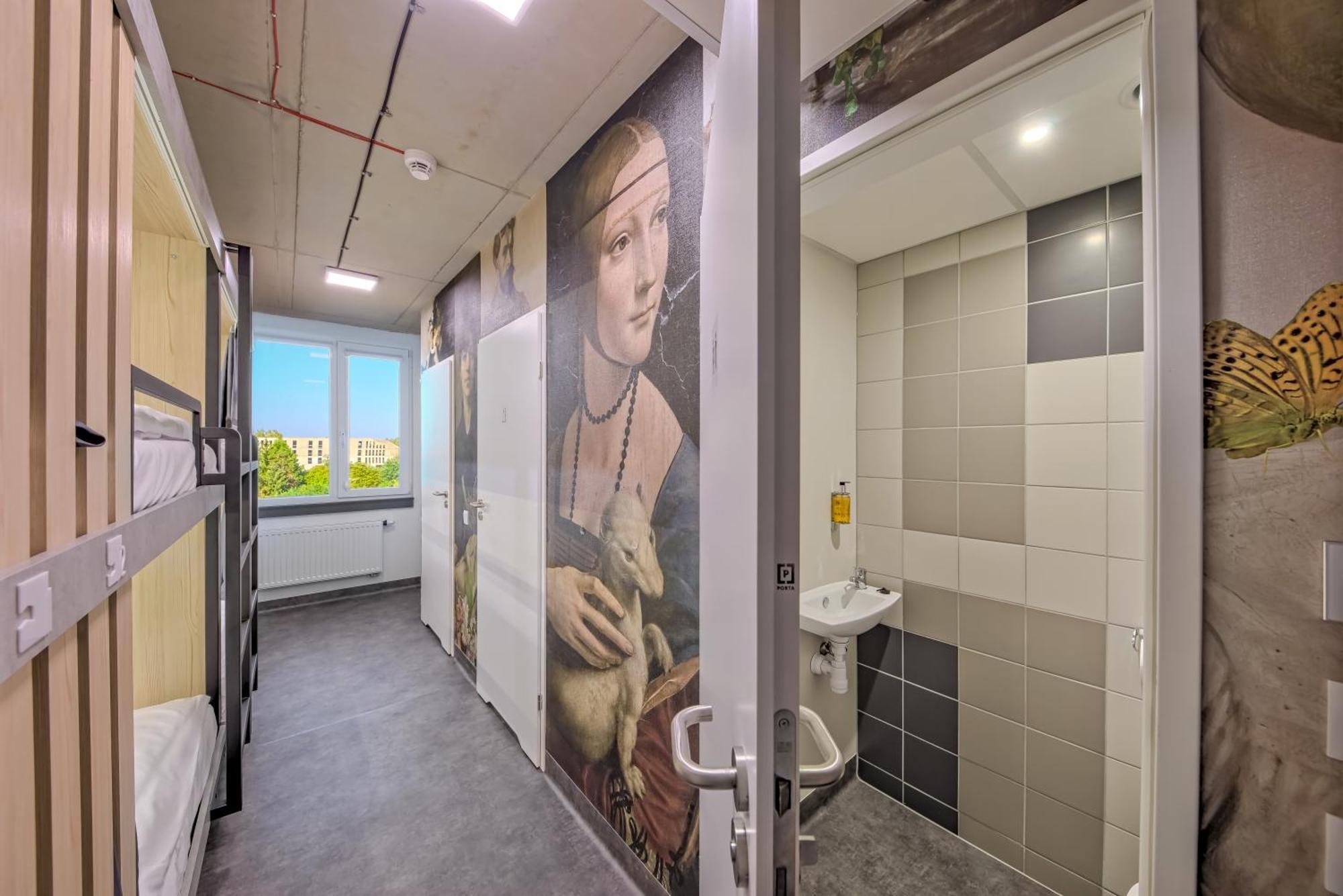 Easy One Premium Art Aparthotel Krakow Luaran gambar