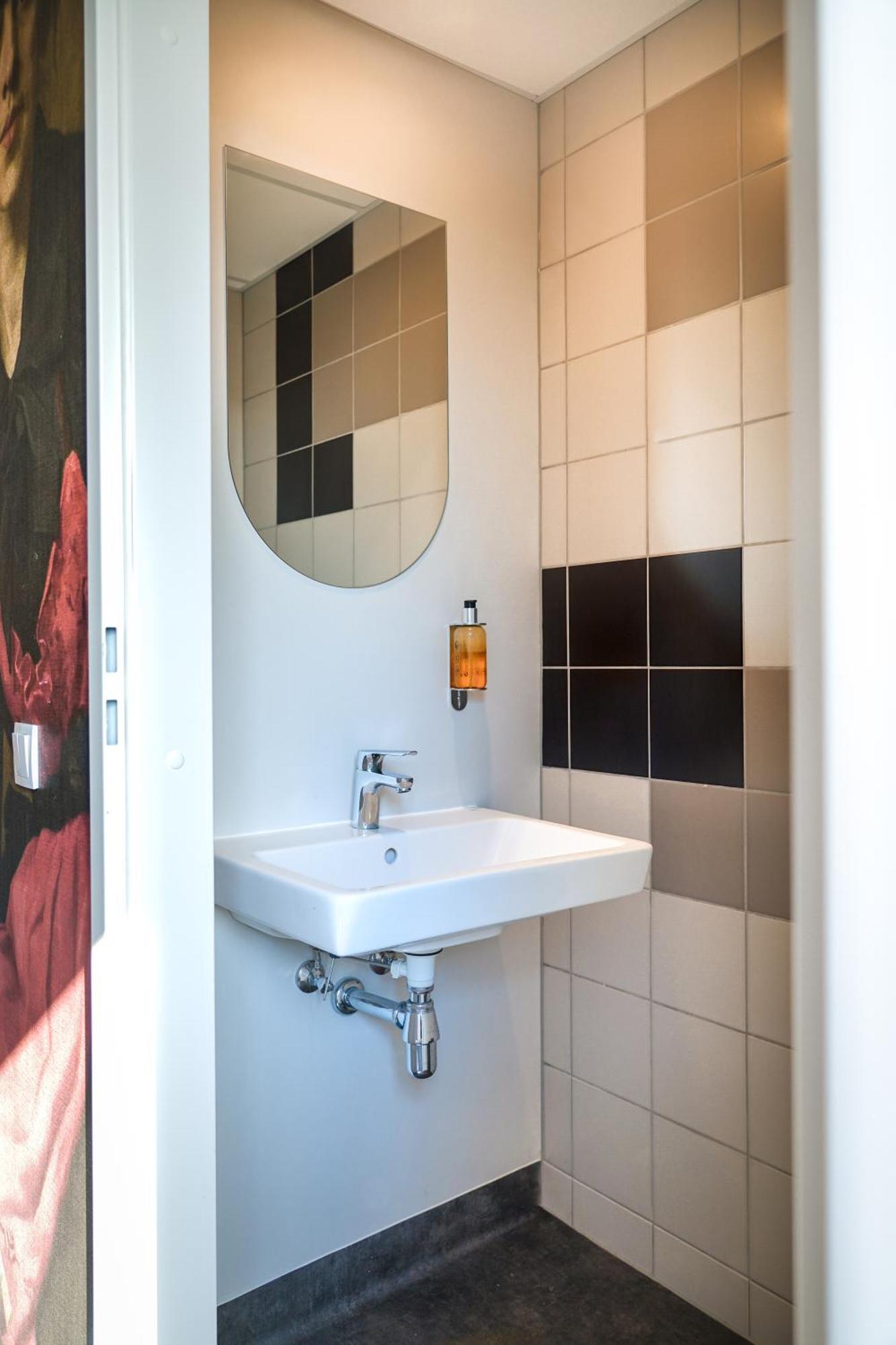 Easy One Premium Art Aparthotel Krakow Luaran gambar